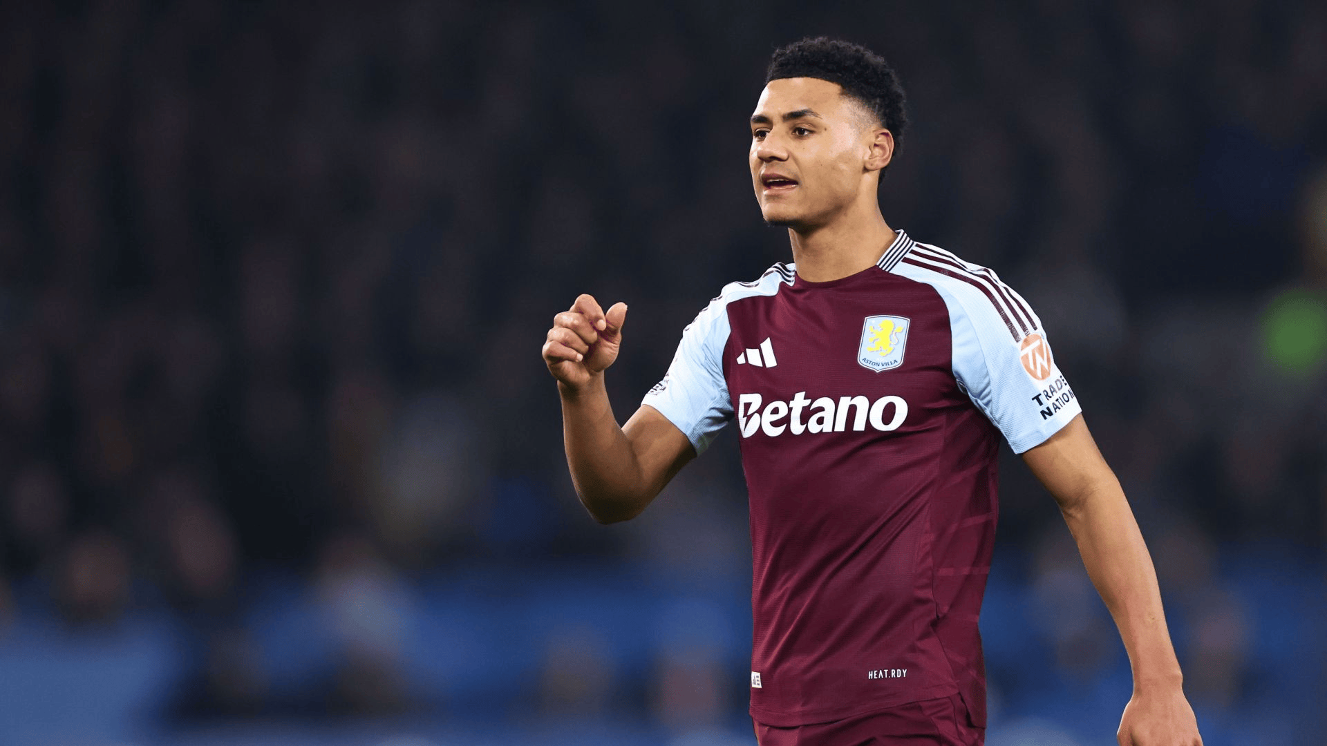 英超半场：西蒙斯传射，里沙利松破门，热刺2-0布伦特福德（英超半场战报：西蒙斯一传一射，里沙利松建功，热刺2-0领先布伦特福德）