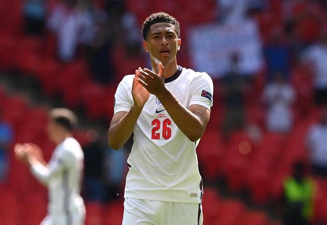 伊萨克到来-红军的首发怎么排？