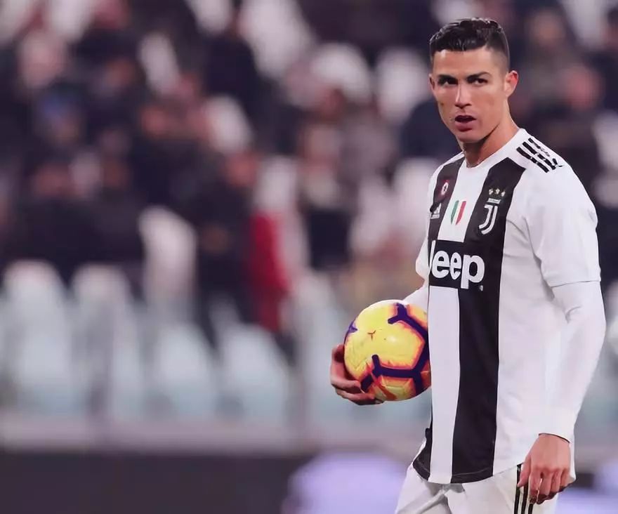 记者：西海岸外援戴维森回巴西接受鼻梁手术，无缘中超末轮（记者：西海岸外援戴维森返巴西做鼻梁手术，将缺席中超收官战）