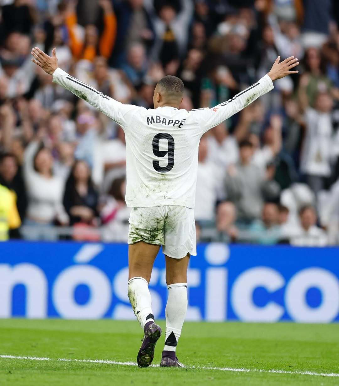 施洛特贝克批队友：大家各自为战，替补登场的球员还一直丢球