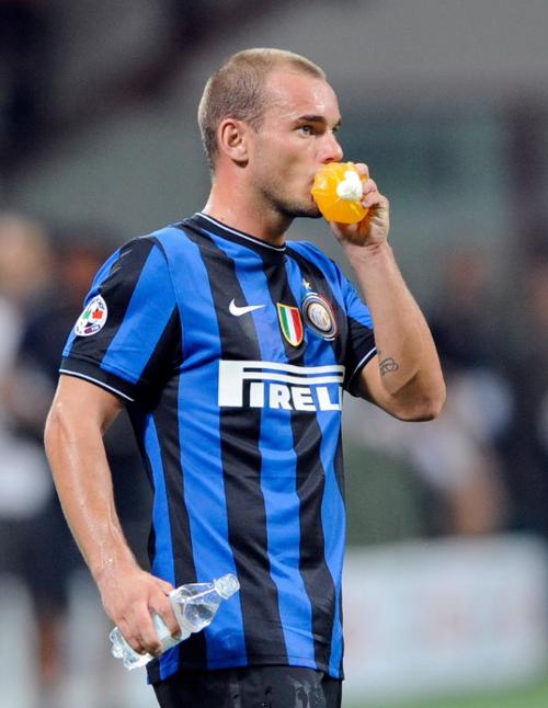 2025／26赛季英超：利物浦崩溃安菲尔德！上届冠军俯冲保级区（2025／26英超：安菲尔德失守，利物浦崩盘，上季冠军跌入保级区）