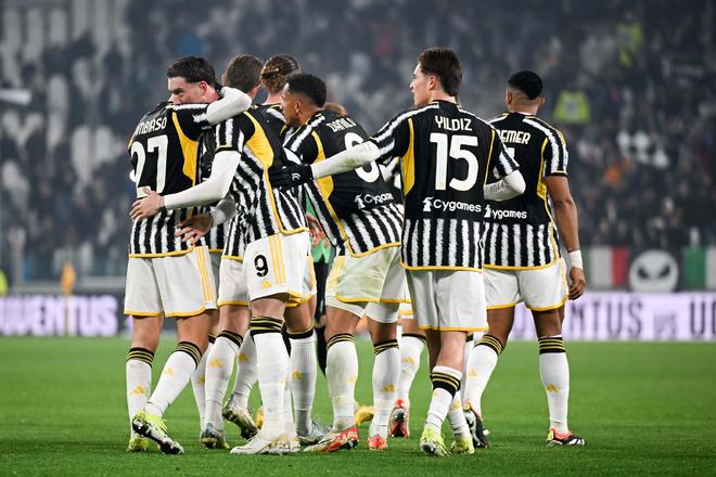 麦克阿瑟FCvs大埔亚冠赛前为香港大埔火灾遇难者...（亚冠前瞻：麦克阿瑟FC对阵大埔，赛前向香港大埔火灾遇难者致哀）