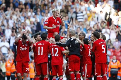 斯帕伊奇庆祝足协杯夺冠：为奖杯感到自豪，更为球队感到骄傲