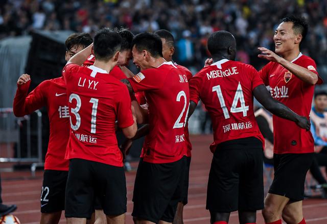 开始北伐！曼联在客场以4比1轻取狼队，3轮不败后升第6