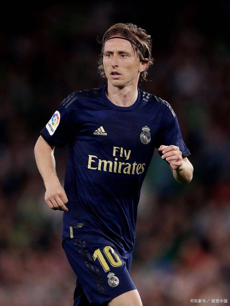 亚冠精英赛第五轮最佳阵：林加德、坎塞洛在列，塔迪奇入选（亚冠精英赛第5轮最佳阵容出炉：林加德、坎塞洛上榜，塔迪奇入围）